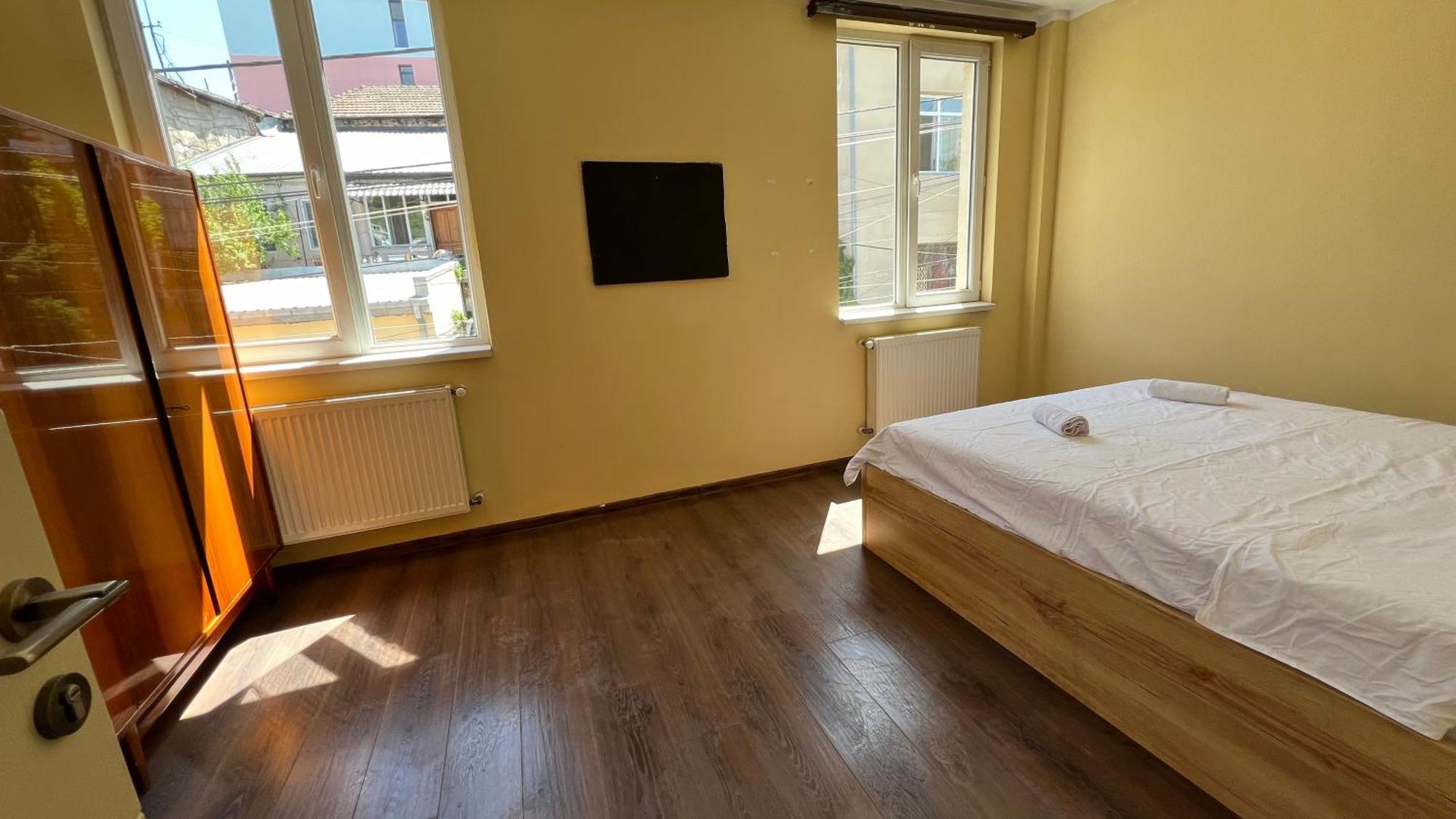 Garden House Tbilisi Hotel Екстериор снимка