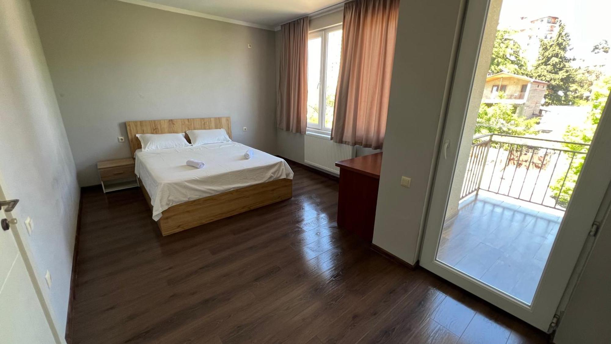 Garden House Tbilisi Hotel Екстериор снимка
