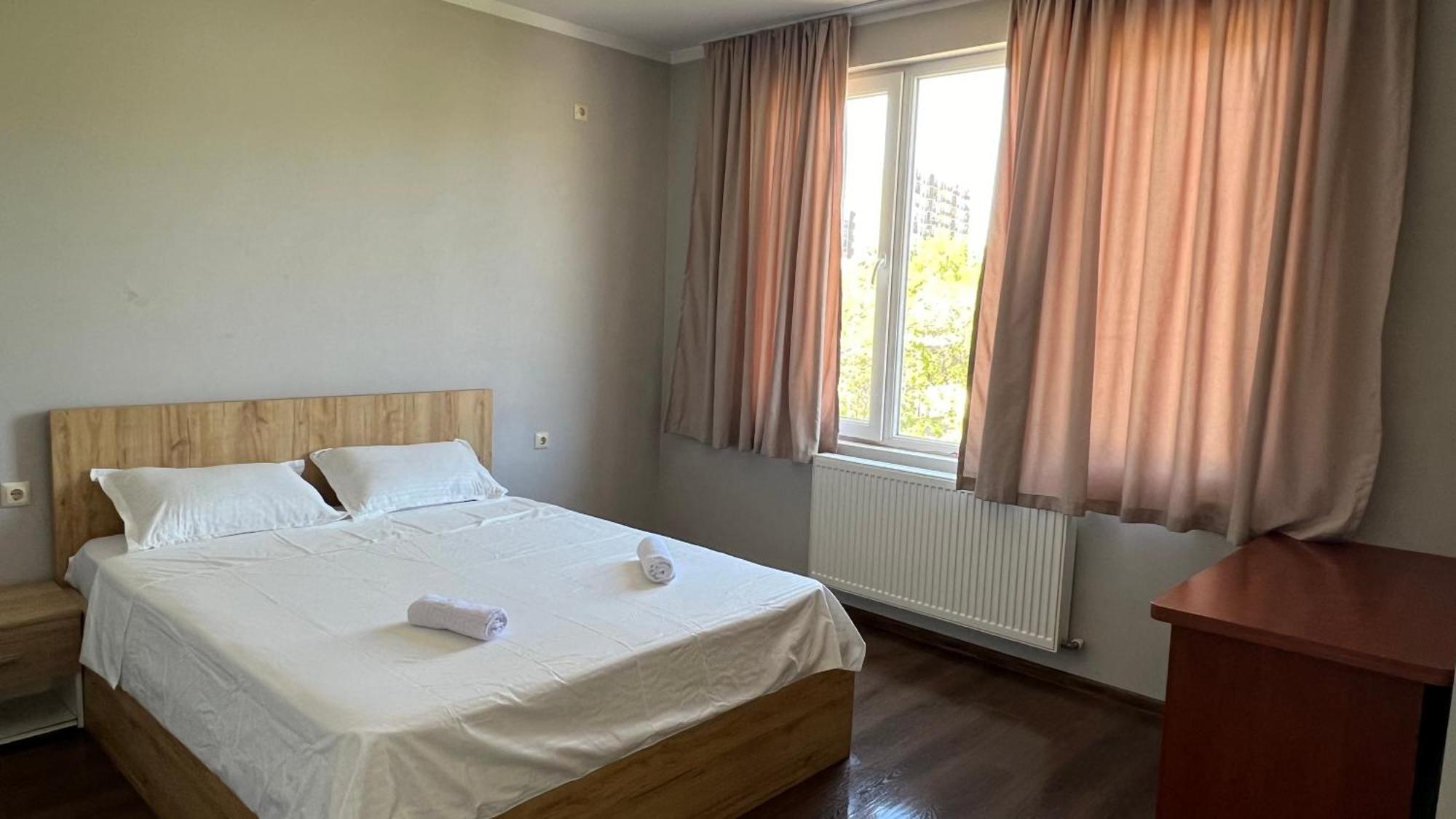 Garden House Tbilisi Hotel Екстериор снимка