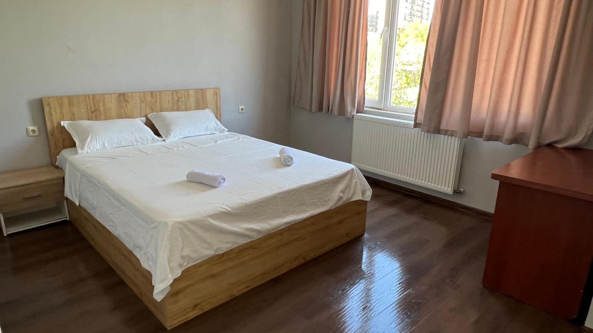 Garden House Tbilisi Hotel Екстериор снимка